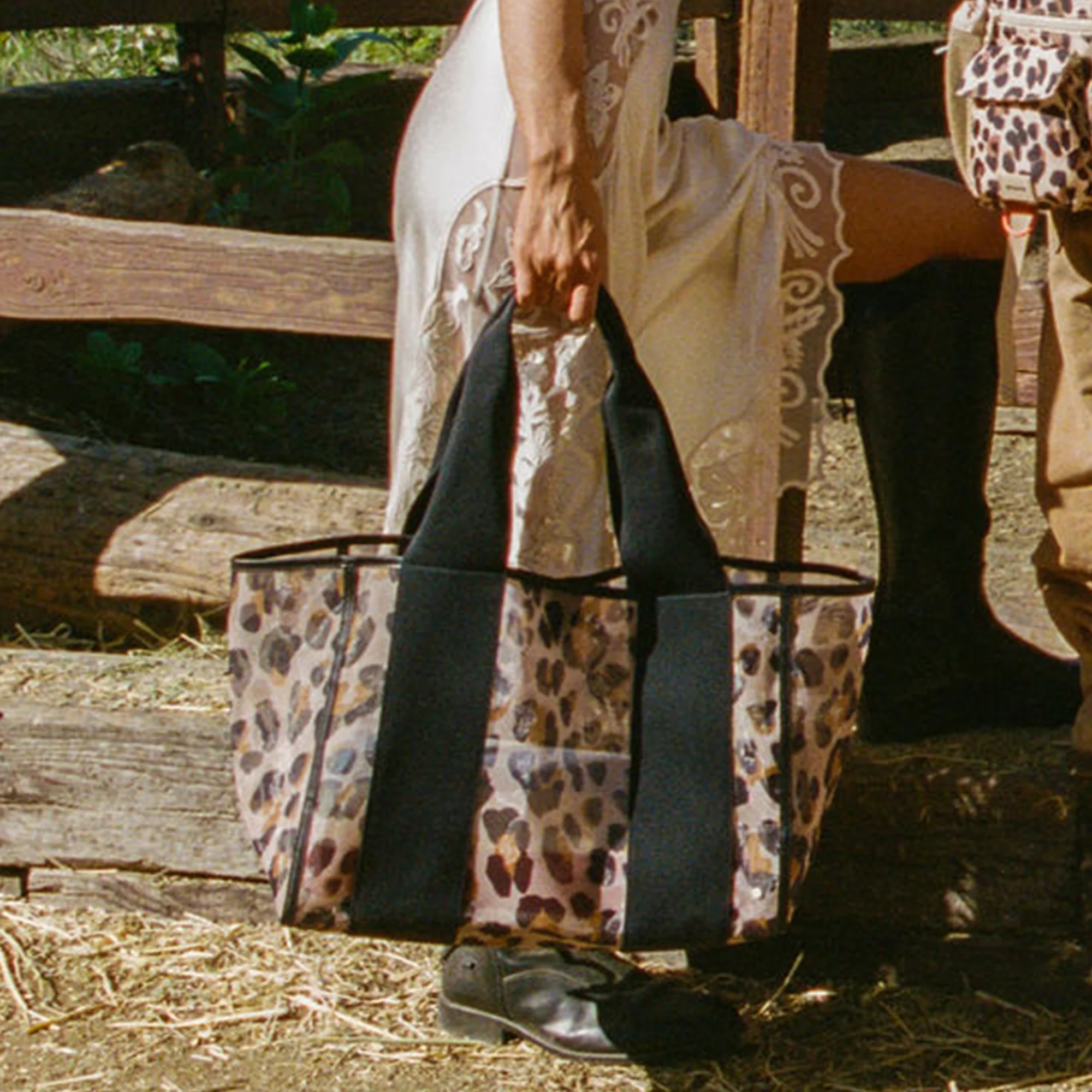 Wellington Cabana Tote - Image 5